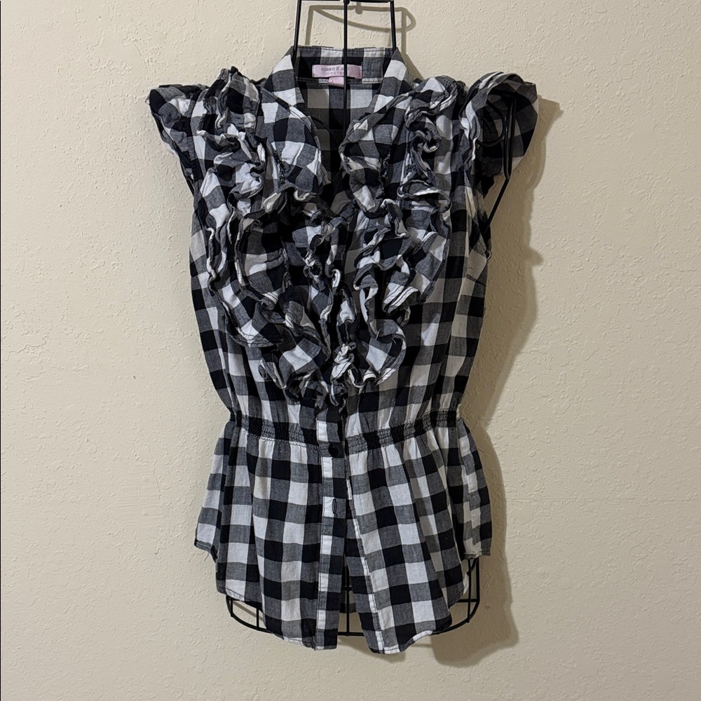 Romeo & Juliet Couture Black and White Ruffle Blouse
